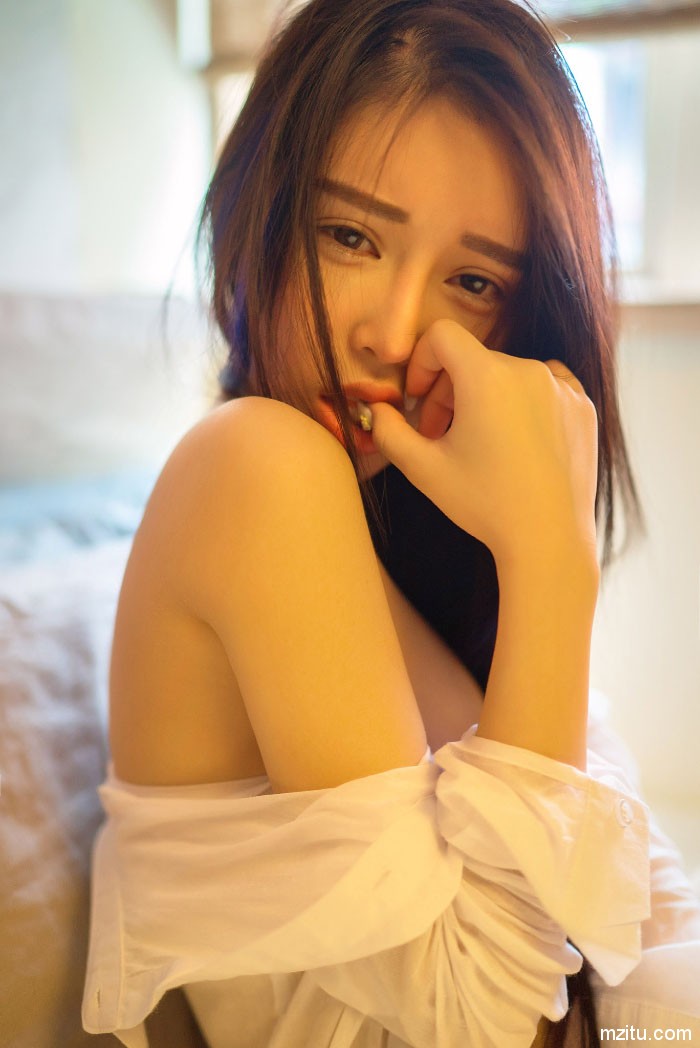 七分妩媚乱人心 阳光美女Rayshen玉兔慵懒的午后