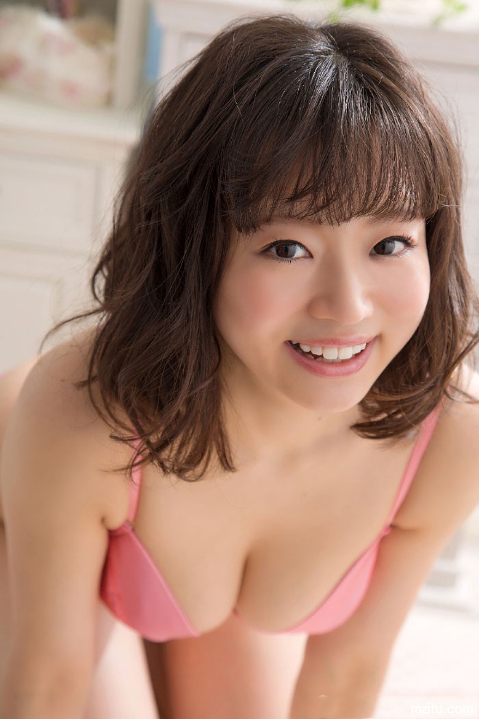 日本性感少女喜屋武千秋高清内衣写真