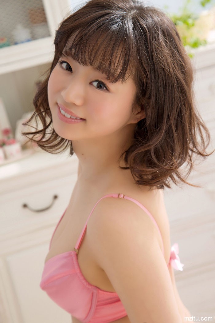 日本性感少女喜屋武千秋高清内衣写真