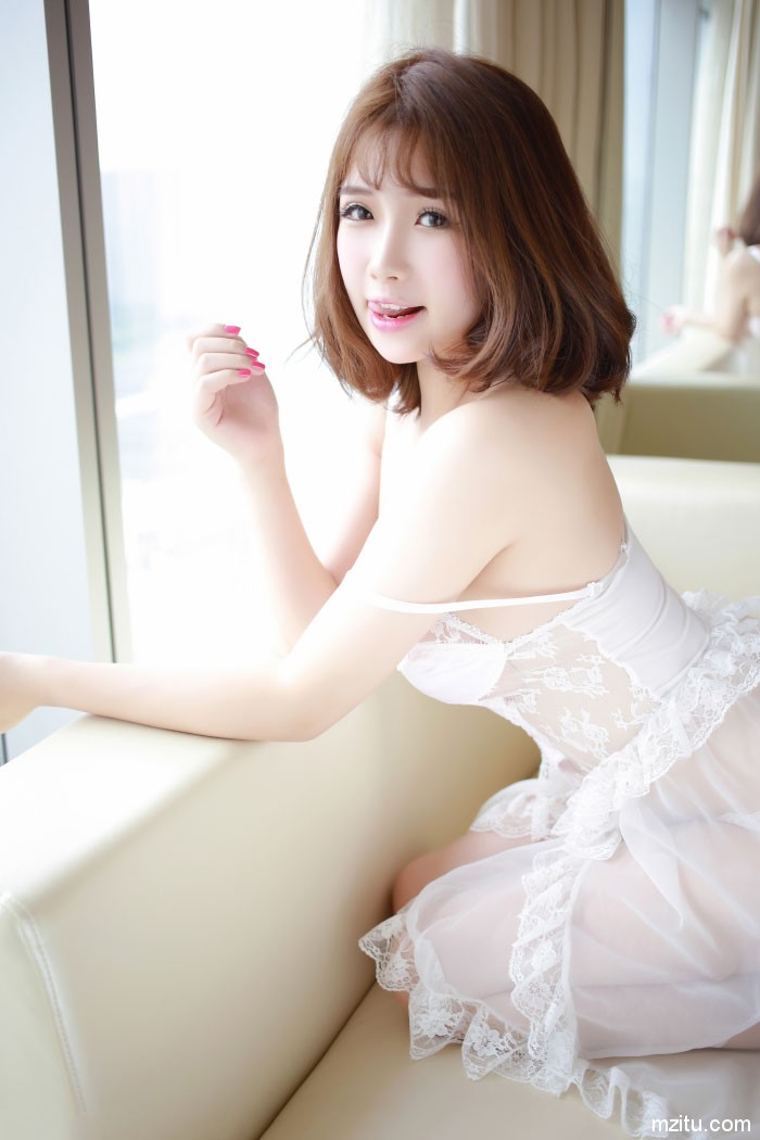 萌妹子徐cake性感睡衣写真福利图,白嫩美乳非常惹火