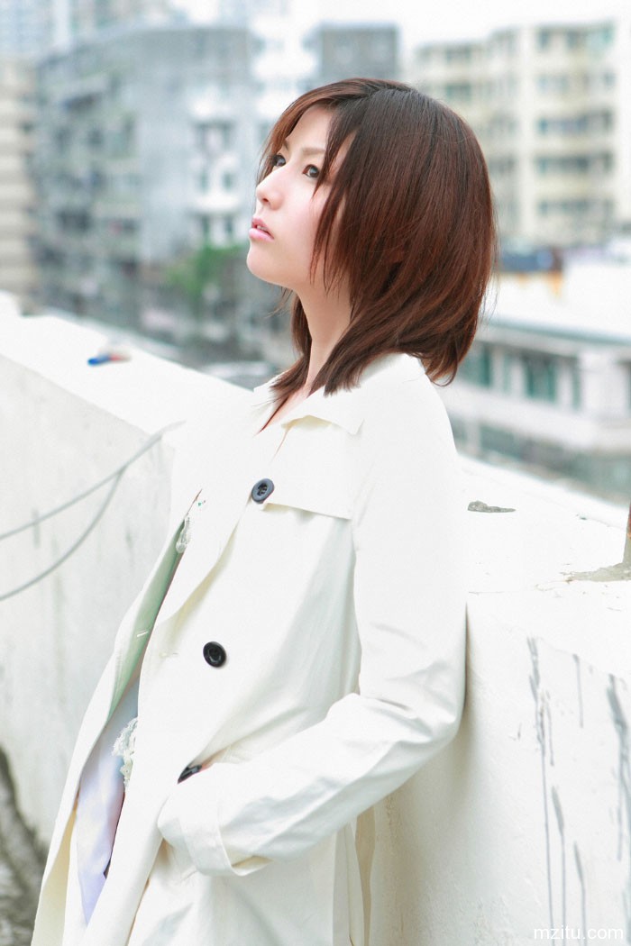 气质美女  日本女优京本有加清纯写真