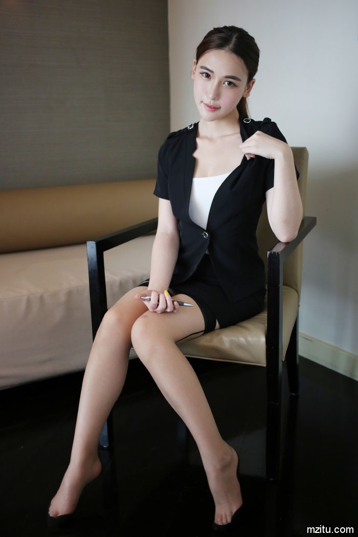 再来一个诱人秘书OL制服,美媛馆熊吖BOBO