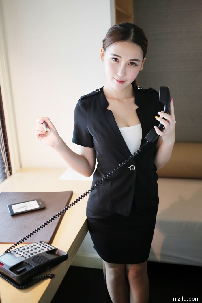 再来一个诱人秘书OL制服,美媛馆熊吖BOBO