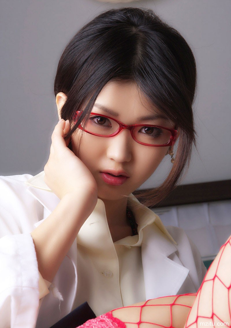 日本女老师OL网袜制服你能专门上课吗