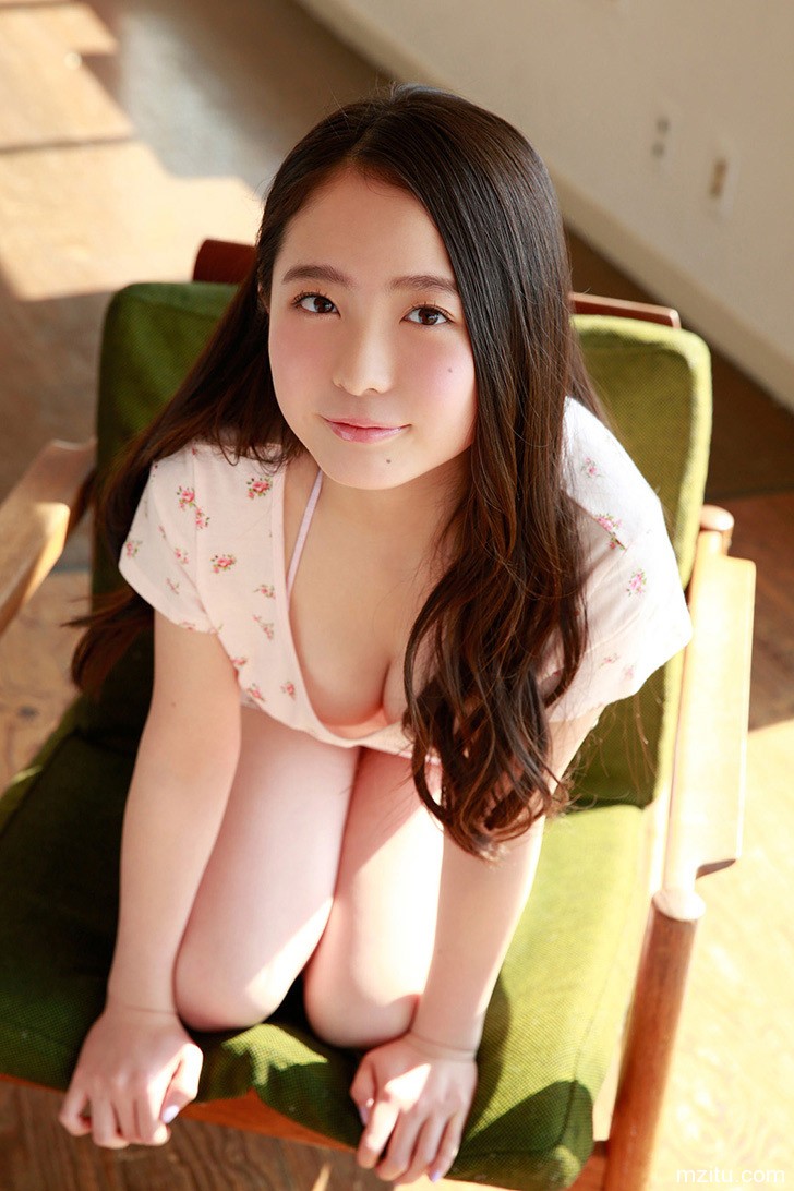 16岁正妹中野佑美 童颜巨乳迷死人