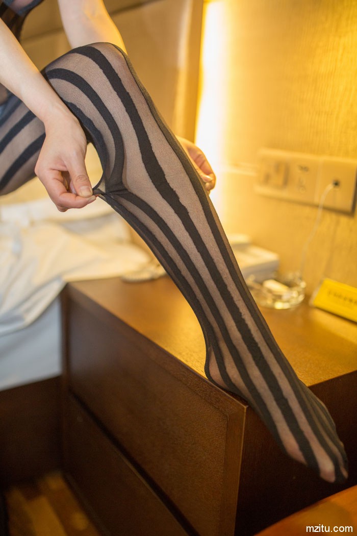 百变风情宋梓诺Bee水手服换情欲丝袜满足你所有幻想