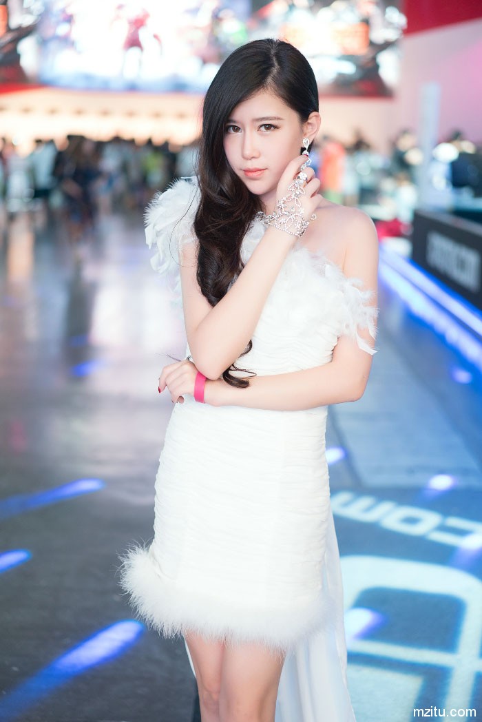 不露一样能火, 2015ChinaJoy的高颜值美女们