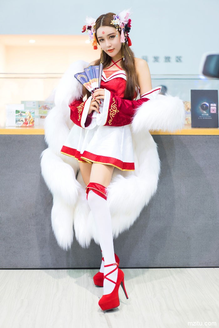 不露一样能火, 2015ChinaJoy的高颜值美女们