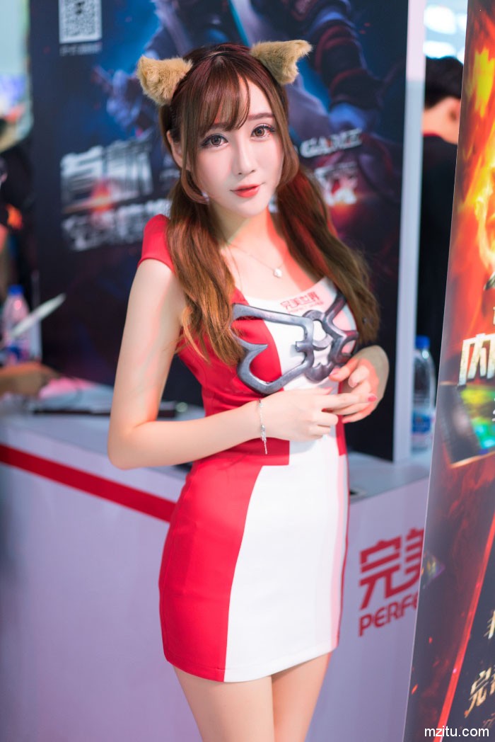 不露一样能火, 2015ChinaJoy的高颜值美女们