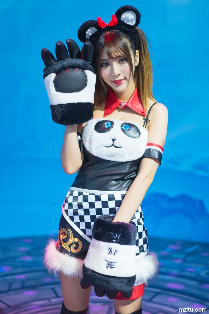 不露一样能火, 2015ChinaJoy的高颜值美女们