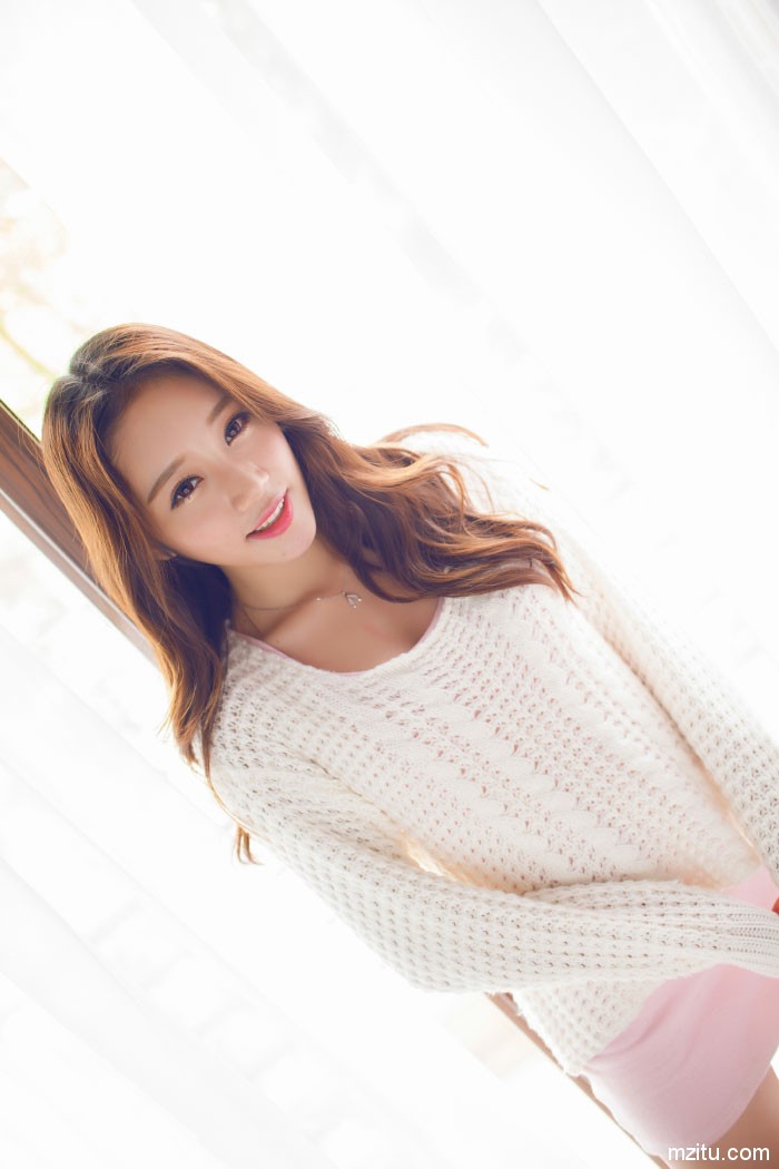 Bololi 小清新阳光甜美嫩模小丽莎萌萌哒