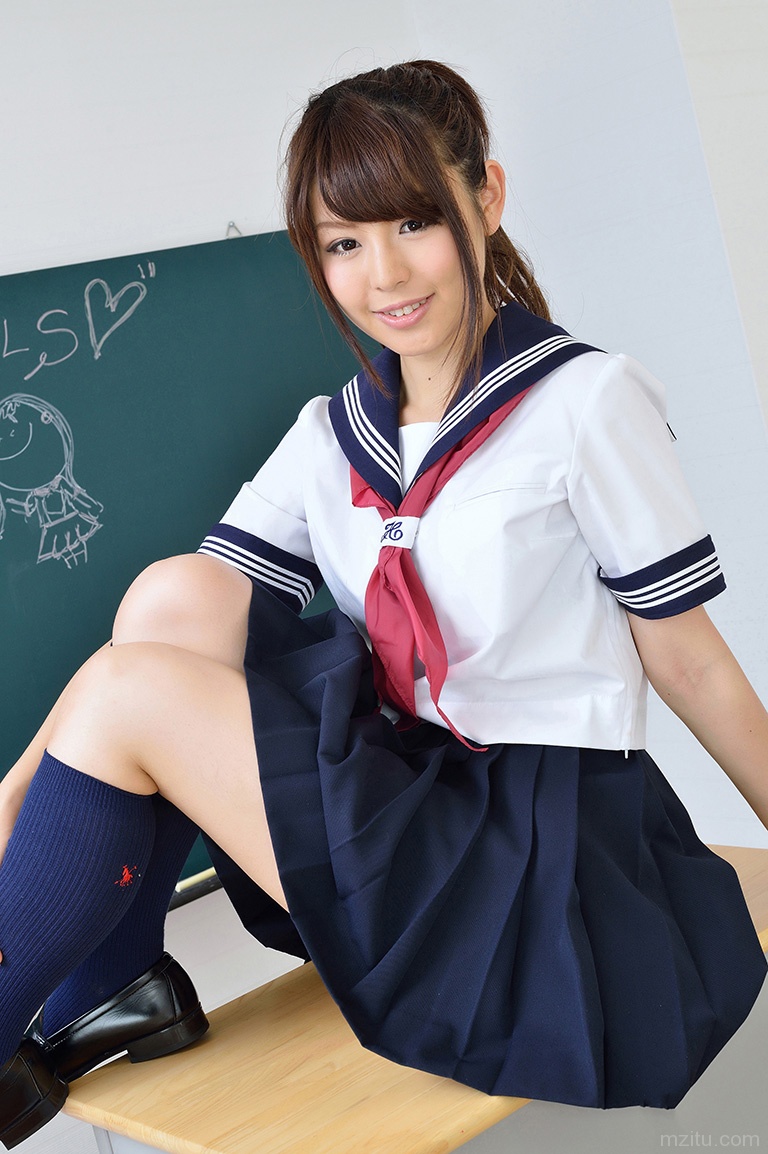 有个这样的同桌可好 苍井彩加