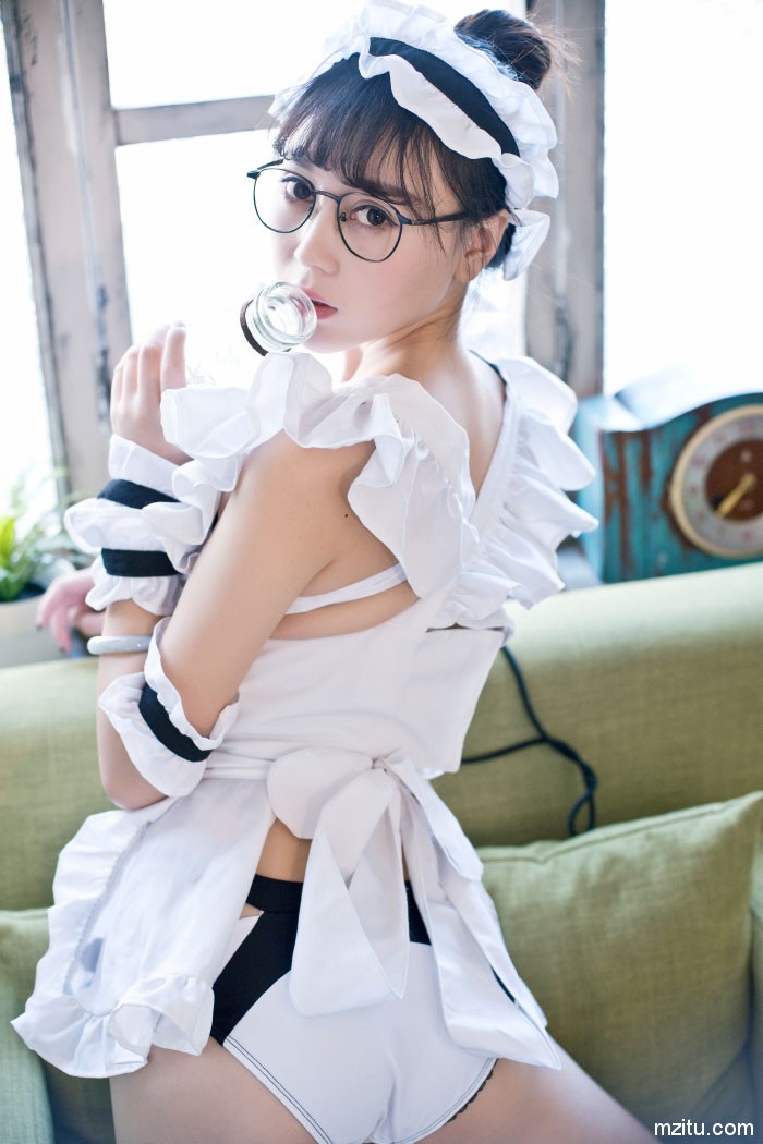 制服控最爱 气质妹子赵小米Kitty女仆装白嫩迷人