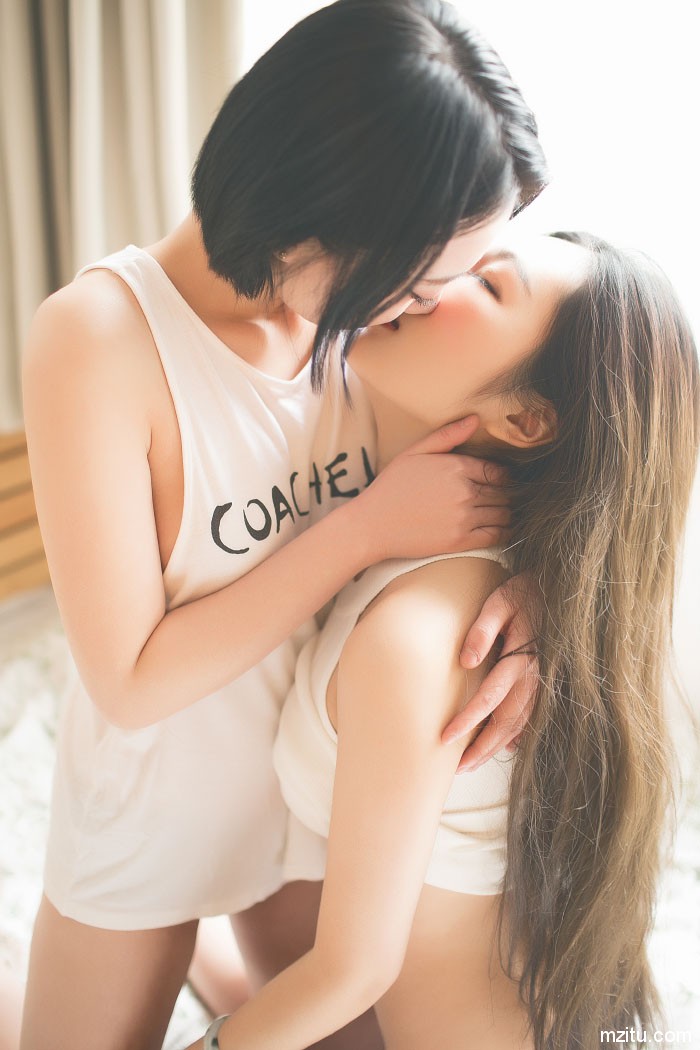 两个女孩的美丽邂逅 无限激情,无比销魂