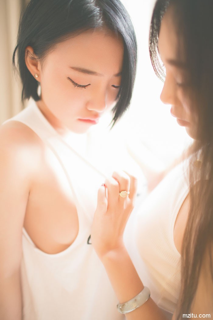 两个女孩的美丽邂逅 无限激情,无比销魂