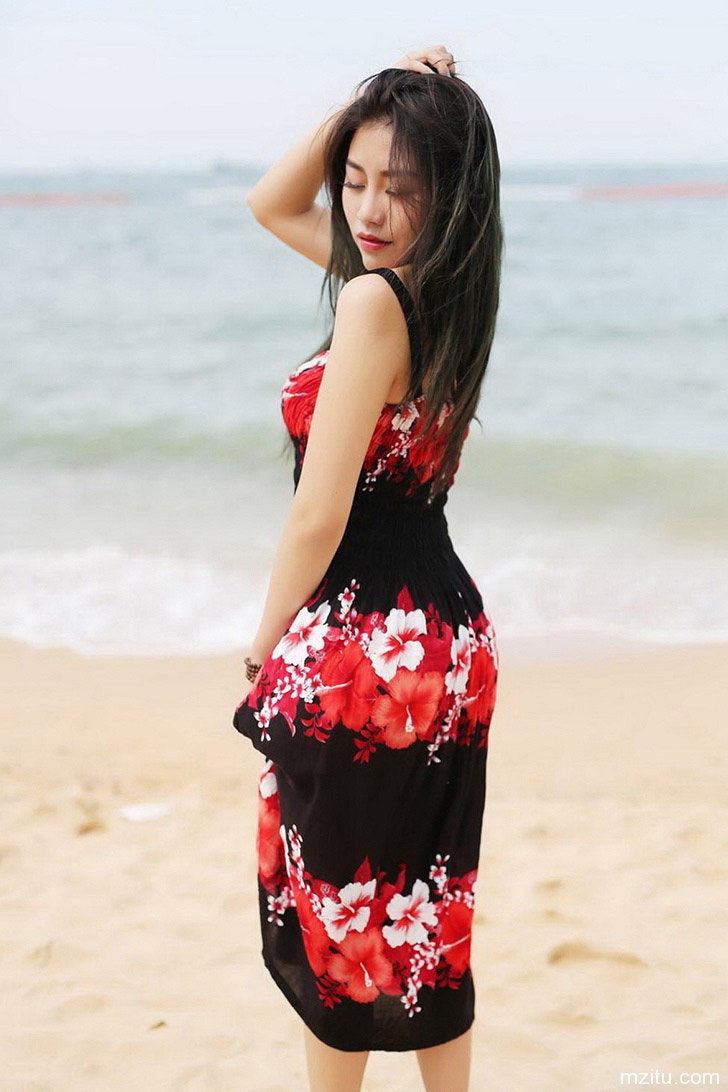 清纯女神许诺长发飘漂甜美迷人