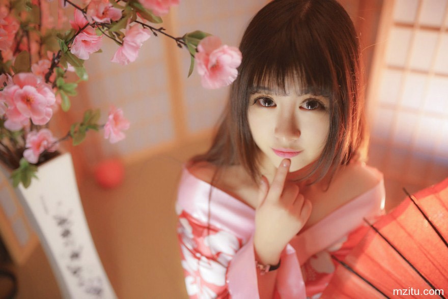 日系清纯美少女