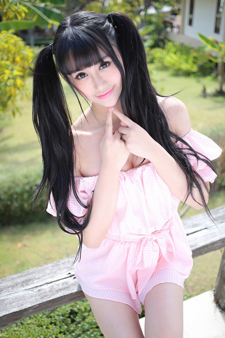 清纯美女杨晓青儿自掀裙底性感十足