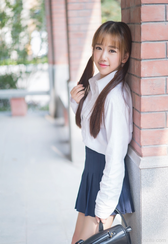 清纯美女 大一学妹