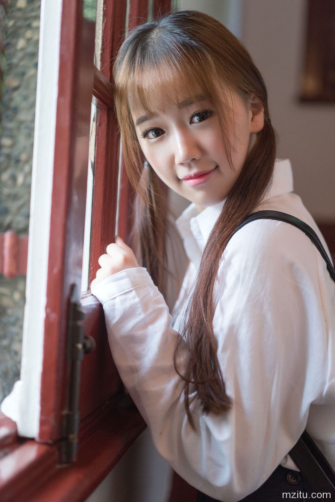 清纯美女 大一学妹