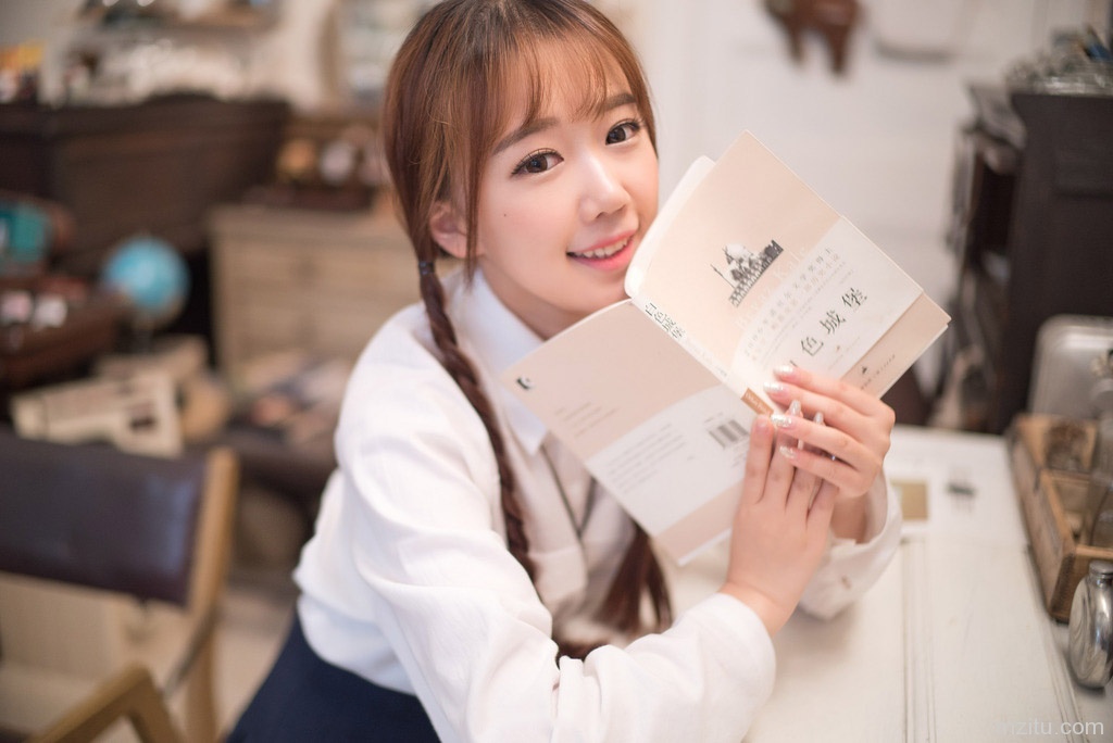 清纯美女 大一学妹