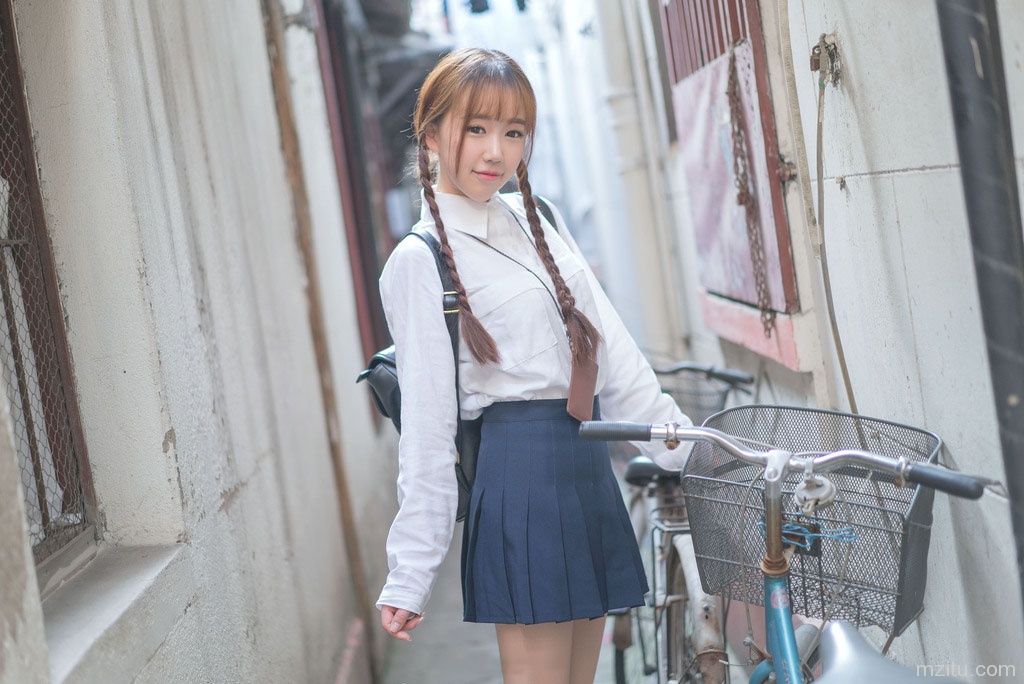 清纯美女 大一学妹