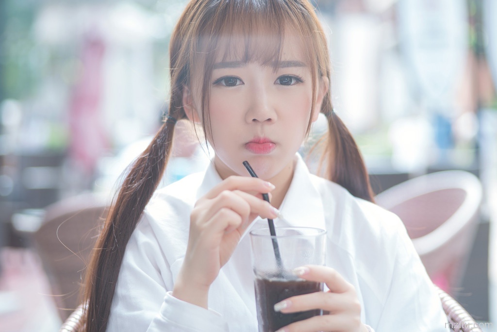 清纯美女 大一学妹