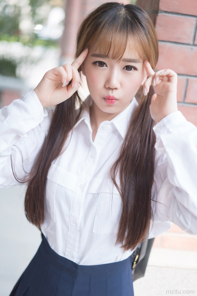 清纯美女 大一学妹