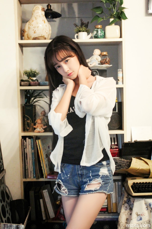 小清新美女邓思远