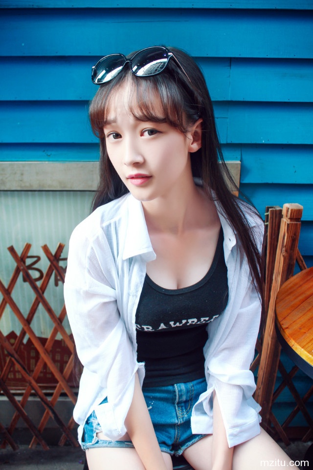 小清新美女邓思远