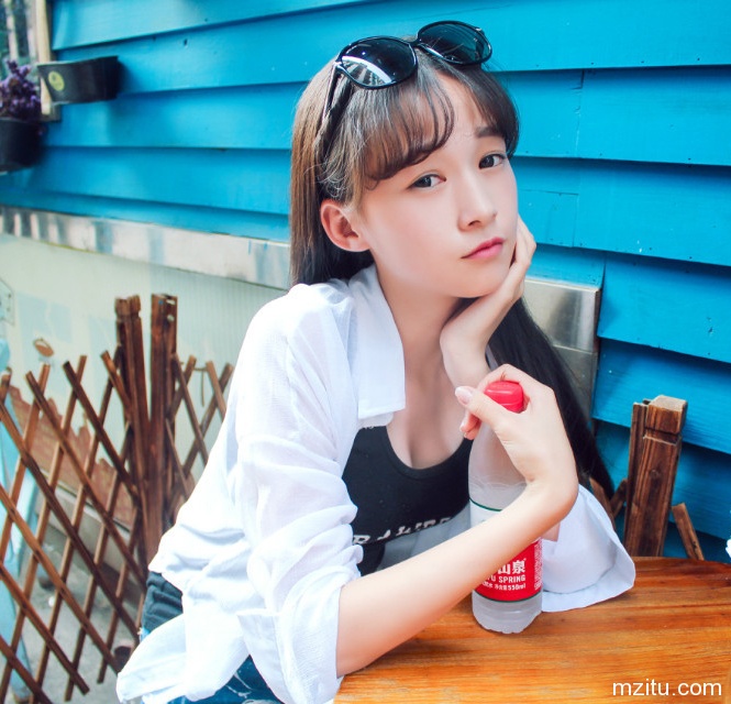 小清新美女邓思远