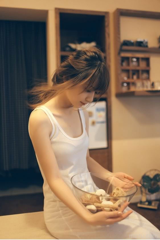 宁静妹子迷人甜美