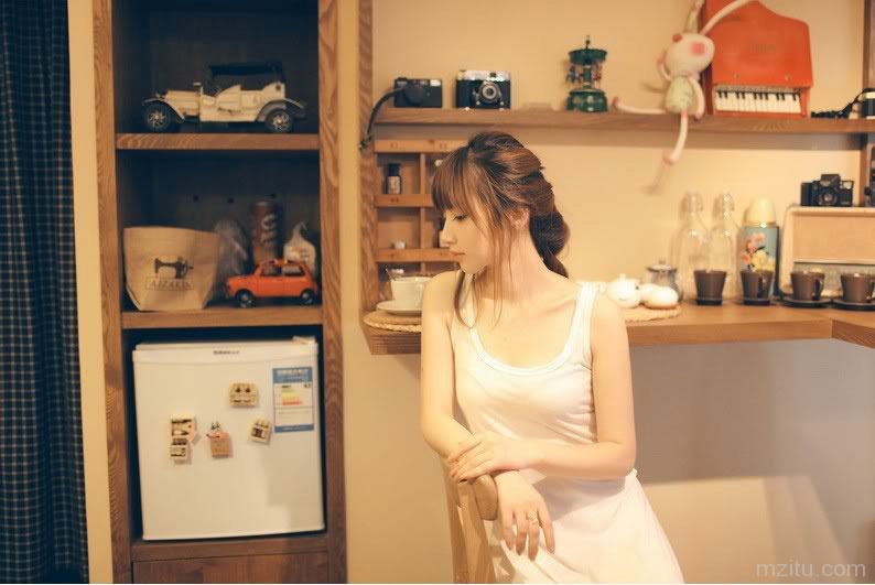 宁静妹子迷人甜美