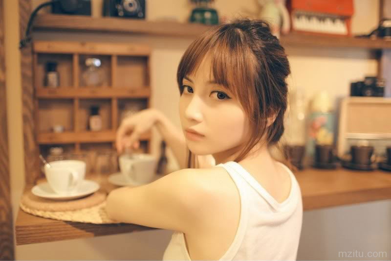 宁静妹子迷人甜美