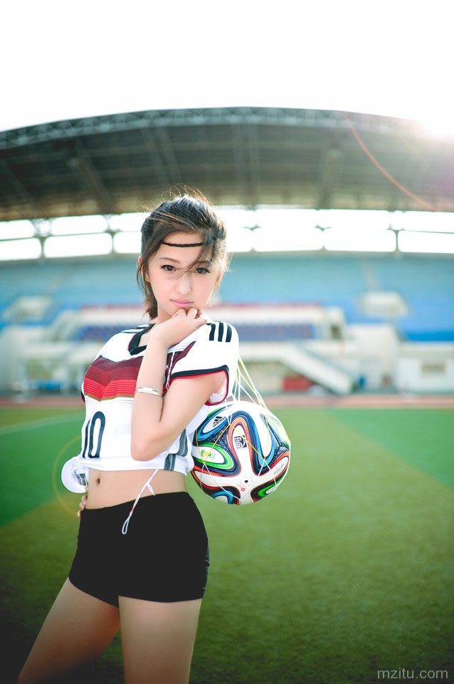 优雅气质小妹子