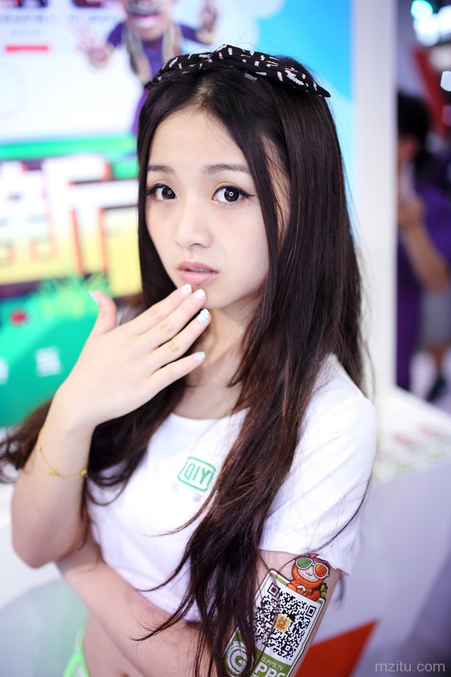 可爱迷人萌妹子