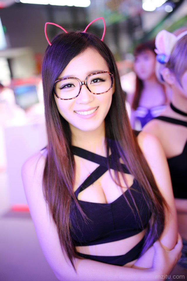 可爱迷人萌妹子