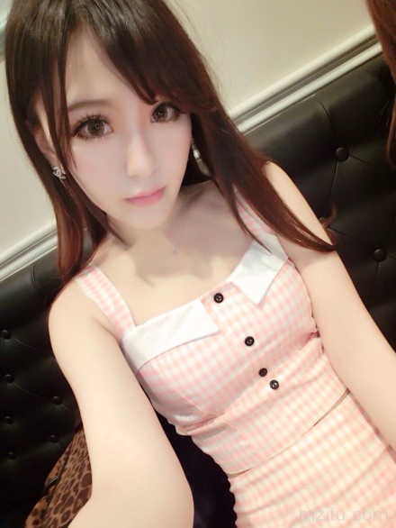 居家女神性感自拍照