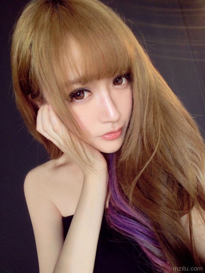 居家女神性感自拍照