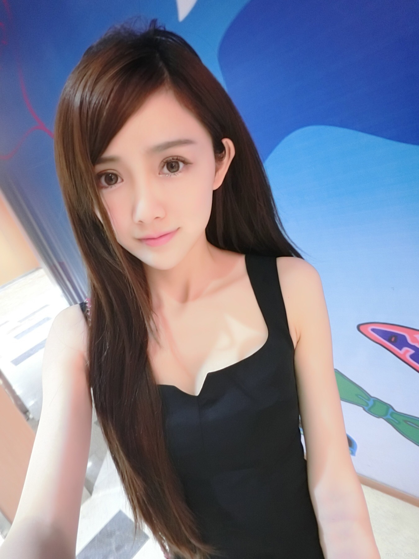 清纯甜美嫩模自拍照