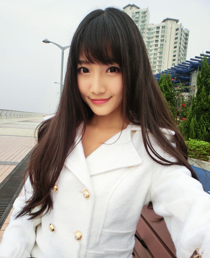 清纯甜美嫩模自拍照