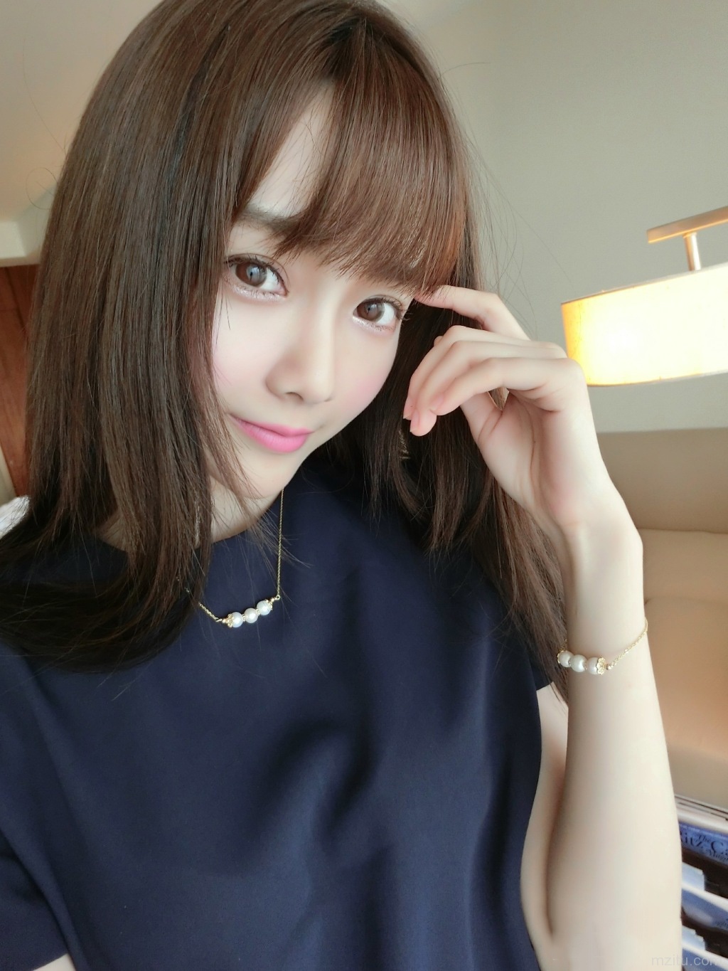 清纯甜美嫩模自拍照