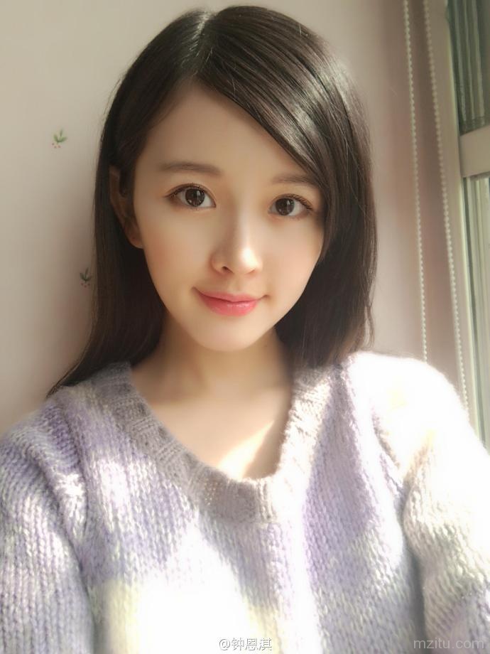 轻舞飞扬自拍秀