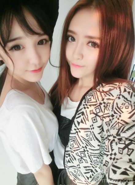 轻舞飞扬自拍秀