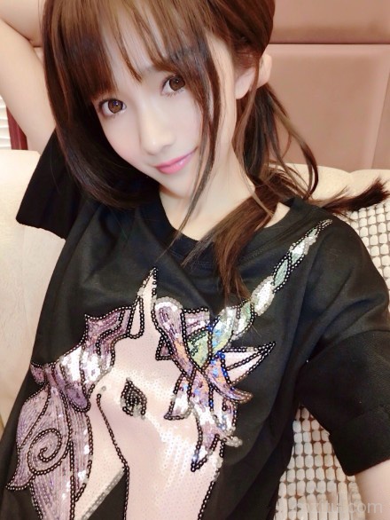 清新妹子性感自拍