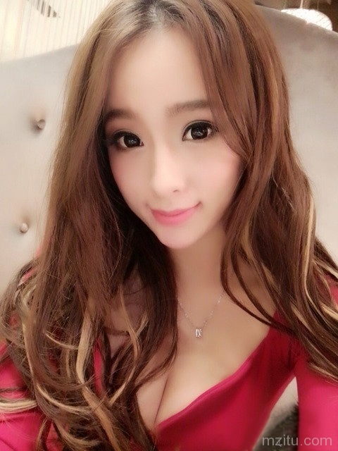 清新妹子性感自拍