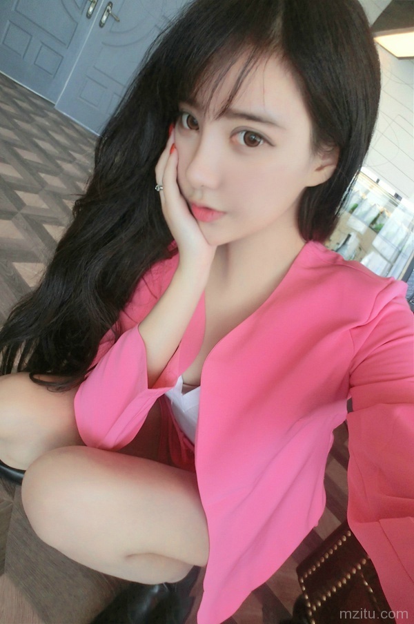 清新妹子性感自拍