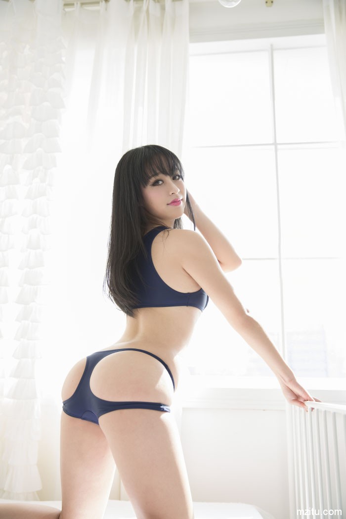 尤果日系妹子Sora脱下校装展露令人心跳的身材