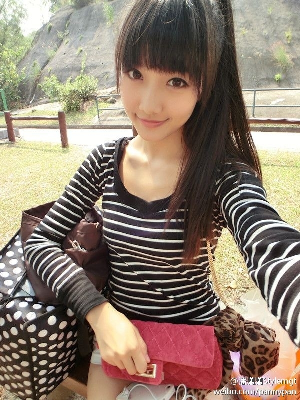 可爱清新的少女