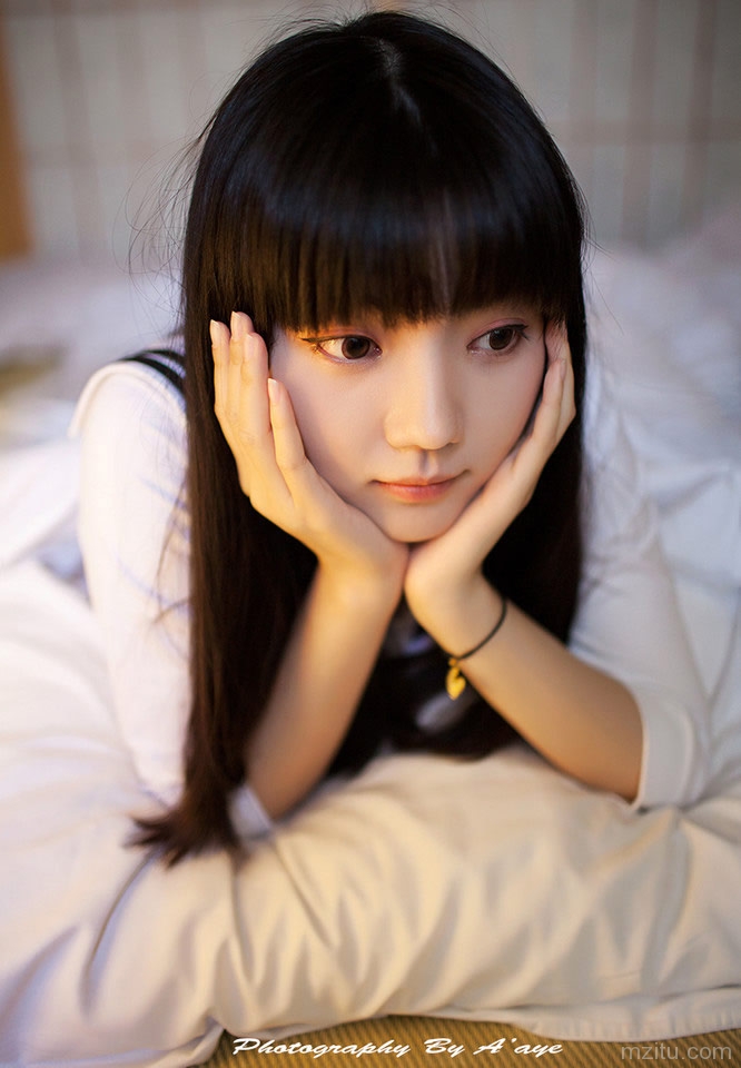 气质性感嫩妹子